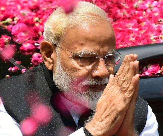 Photo of गुजरात में आज मोदी और शाह का अभिनंदन, मां हीराबेन का आशीर्वाद लेंगे प्रधानमंत्री