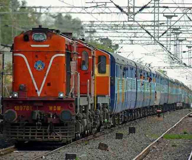 Photo of अगर आप रेलवे की टिकट IRCTC के एप से बुक करवा रहे हैं तो ऑटो क्लास अपग्रेडेशन का विकल्प लेना न भूलें….