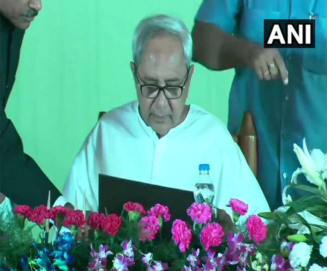 Photo of नवीन पटनायक ने लगातार पांचवीं बार ली मुख्यमंत्री पद की शपथ, पीएम मोदी ने दी बधाई