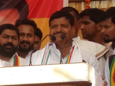 Photo of अध्यक्ष शिवपाल सिंह यादव ने कहा कि समाजवादियों की दुर्गति का कारण अखिलेश यादव…