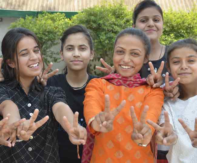 Photo of इस वर्ष के नतीजे ये साबित करने पर है, सरकारी विद्यालयों में अब मजबूत हो रही है, शिक्षा की गुणवत्ता की पैठ