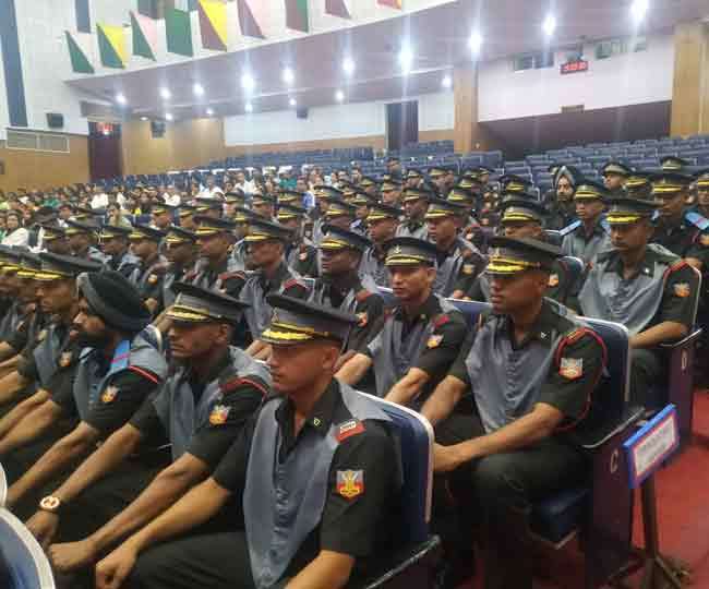 Photo of आइएमए स्थित आर्मी कैडेट कॉलेज की 113 वीं ग्रेजुएशन सेरेमनी में मुख्य धारा में शामिल हुए 65 कैडेट