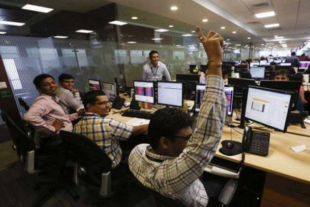 Photo of प्रधानमंत्री मोदी और उनकी कैबिनेट के शपथ ग्रहण समारोह के बाद हफ्ते के आखिरी दिन सेंसेक्स फिर 40 हजार के पार, निफ्टी 12 हजार के ऊपर