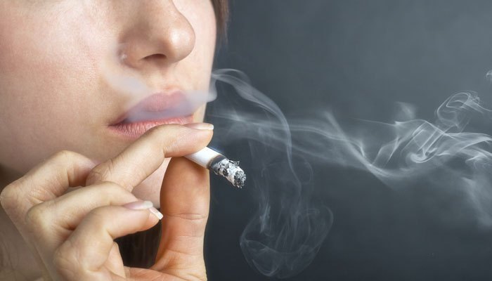 Photo of तंबाकू के सेवन से से फेफड़ेे हो जाते हैं कमजोर, बढ़ जाती है सांस की बीमारियों की गंभीरता