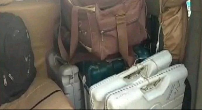 Photo of बिहार: वोटिंग के दौरान होटल में मिली EVM, मचा हडकंप…