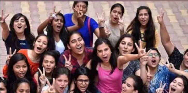 Photo of CBSE 12th Result 2019: जारी हुए नतीजे, UP की हंसिका और करिश्‍मा ने देशभर में किया टॉप