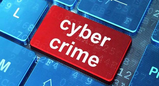 Photo of फार्मासिस्ट का कहना है कि उसके खाते निकाल लिए 24 हजार