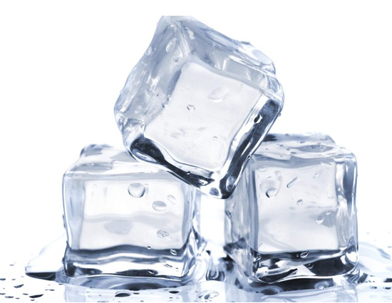 Photo of दवाई का कडवापन दूर करेगी बर्फ, जाने बर्फ के और फायदे