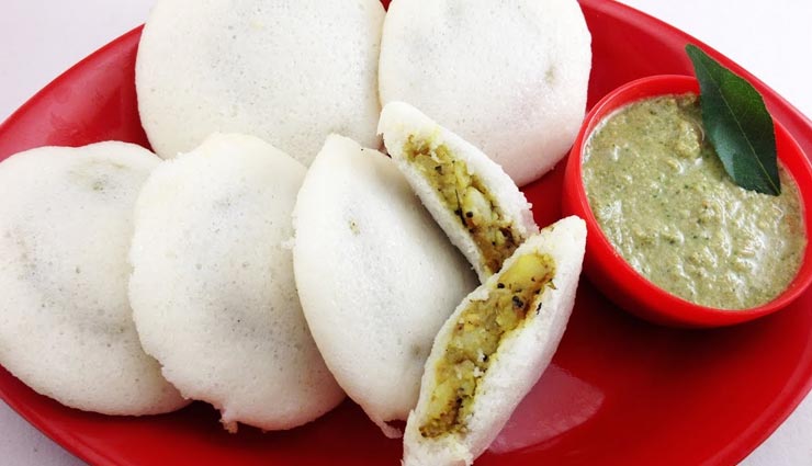 Photo of लेना चाहते है नॉन वेज स्नैक्स का मजा,तो घर में ऐसे बनाइए चिकन कीमा इडली