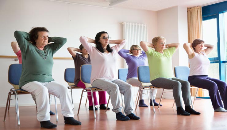 Photo of घटाना चाहते है पेट की चर्बी, कुर्सी पर बैठे-बैठे कर सकते है ये व्यायाम