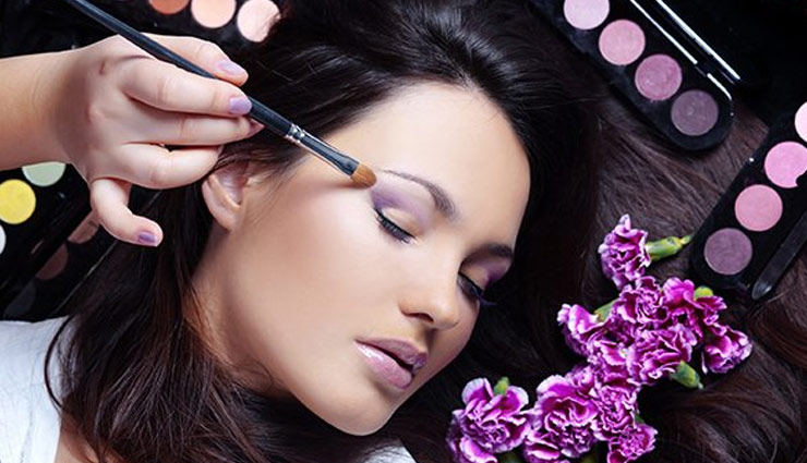 Photo of पार्लर से भी अच्छा लुक पाना चाहते हैं, ले इन ब्यूटी प्रोडक्ट की मदद