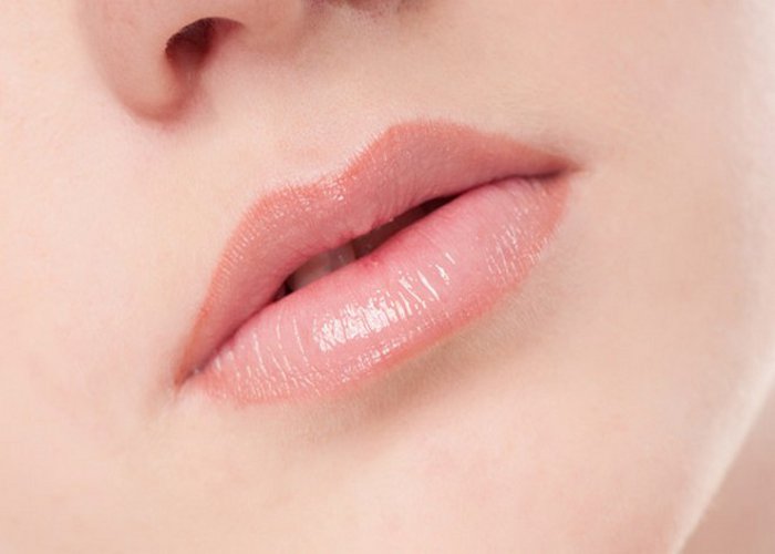 Photo of समर में गुलाबी होंठ पाने के लिए अपना सकते हैं ये टिप्स