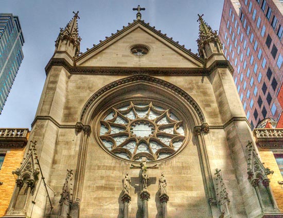 Photo of लेना चाहते है रोमांच का मजा, बनाए दुनिया के 5 सबसे डरावने भूतिया चर्च घूमने का प्लान