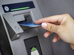 Photo of ATM कार्ड क्लोन करने के लिए लोग एटीएम मशीन में जाकर लगा देते हैं स्किमर डिवाइस