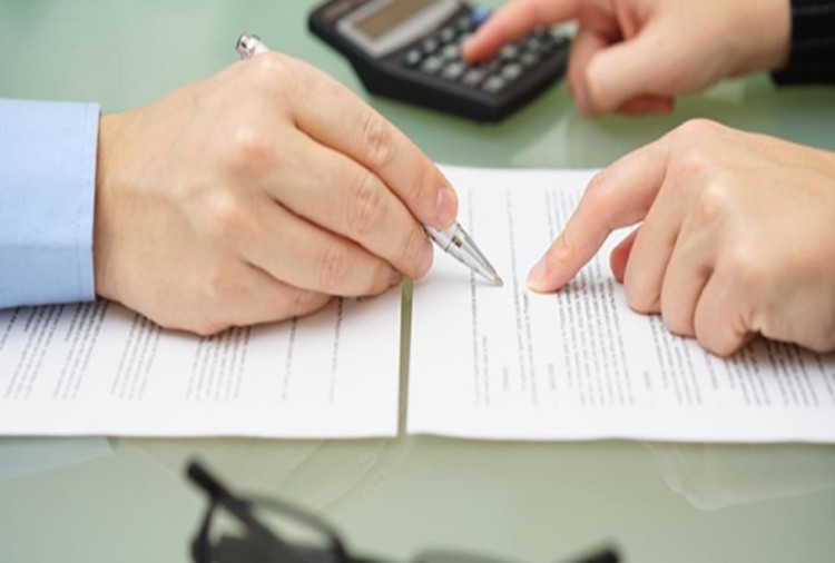 Photo of परसपुर के खंड शिक्षा अधिकारी अध्यापकों पर जबरदस्ती एलआइसी करवाने दबाव डाल रहे बीईओ