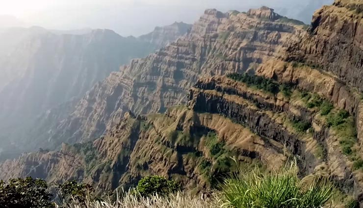 Photo of गर्मियों की छुट्टियाँ बिताए मुंबई में, घूमने के लिए जाए इन हिल स्टेशन पर
