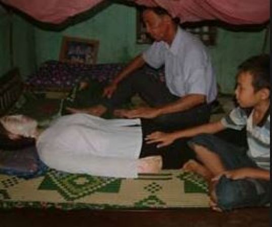 Photo of पत्नी के मरने के बाद पति 5 साल तक करता रहा ये काम