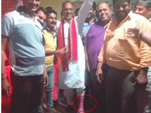 Photo of Lok Sabha Elections 2019: BJP प्रत्याशी के टखने में फ्रैक्चर होने से अब प्रचार हो सकता है प्रभावित, अब सामने ये चुनौती