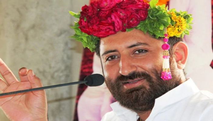 Photo of नारायण साईं की पत्नी बोली -”मेरे पति ने हमेशा धर्म के नाम पर ढोंग किया है”