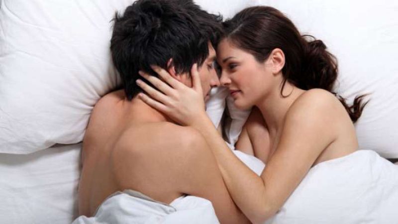 Photo of जाने शरीर संबंध के दौरान इतने मिनट में होती हैं महिलाएं संतुष्ट