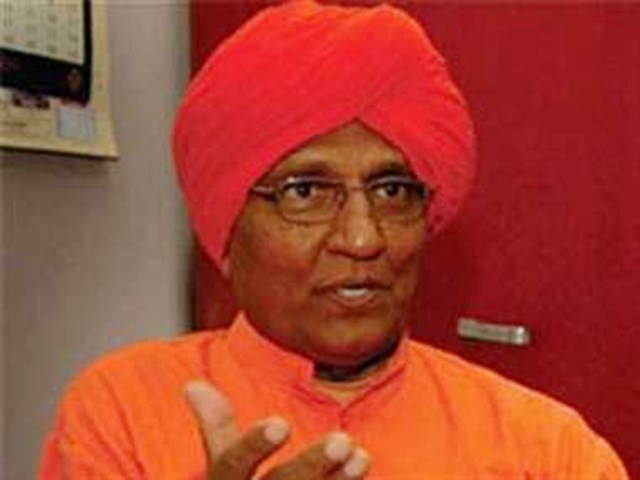 Photo of कांग्रेस प्रत्याशी दिग्विजय सिंह के लिए प्रचार करने पहुंचे Swami Agnivesh, साध्वी पर साधा निशाना