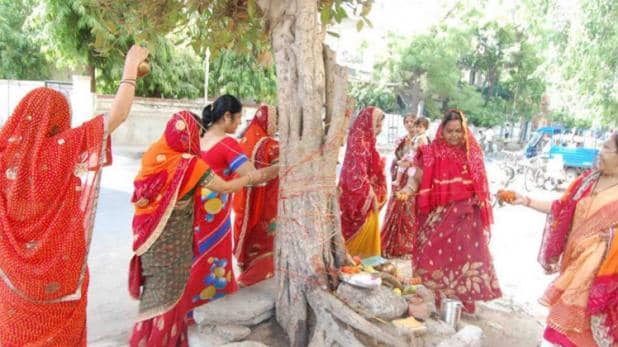Photo of इन चीजों के बिना अधूरी है वट सावित्री व्रत की पूजा, यह है पूजन विधि