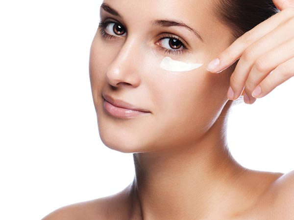 Photo of बेहद जरुरी है  EYE CREAM आँखों के लिए, जानिए क्या है फायदे
