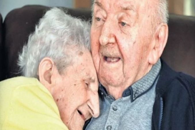 Photo of मदर्स डे: 100 साल की माँ और 82 साल के बेटे की इस कहानी को पढ़कर, आपकी आंखो में आ जाएगे आंसू