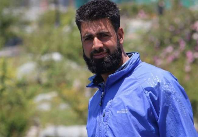 Photo of रौऊफ डार ने पर्यटकों को बचाने का किया प्रयास में,7 पर्यटकों की जान तो बचा ली लेकिन खुद पानी के तेज बहाव में बह गया