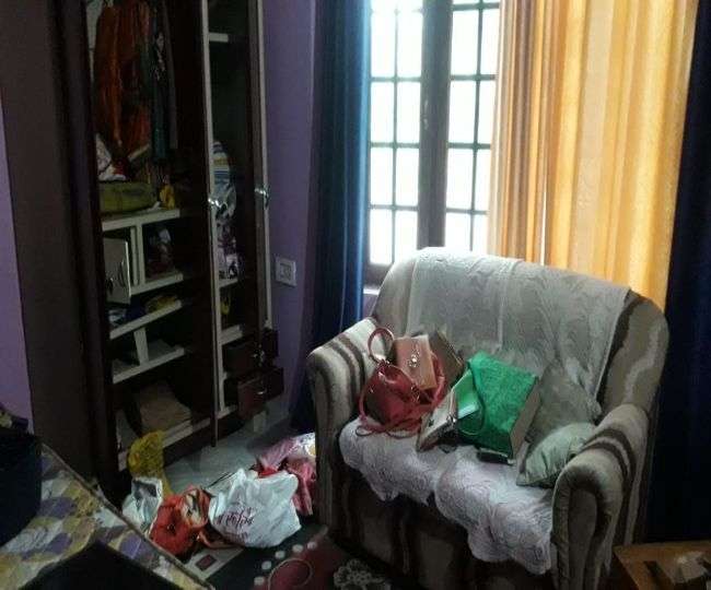 Photo of राजधानी में बेखौफ बदमाशों ने तीन घरों में बोला धावा, बंधक बनाकर पीटा-50 लाख कैश व जेवर उड़ा ले गए