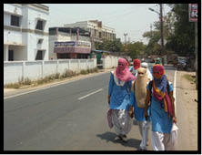 Photo of बीती रात एकाएक मौसम बदल गया, तेज हवाओं के साथ ही आ गई आंधी