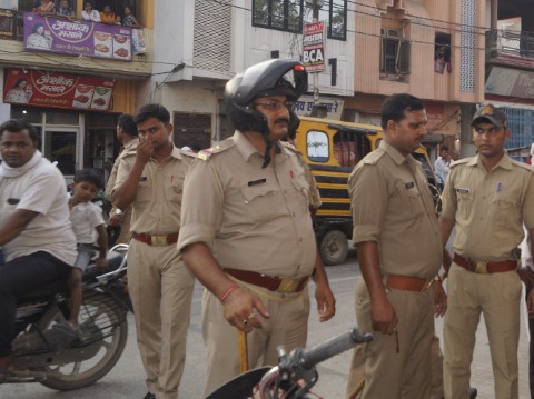 Photo of शहर के स्टेशन रोड पर पथिक होटल समेत 113 अवैध अतिक्रमण को हटाने की कोशिश हो गई तेज