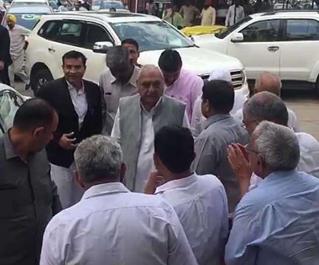 Photo of महागठबंधन के सवाल पर हुड्डा ने कहा तेल देखो फिर तेल की धार यानि इंतजार करेंगे…