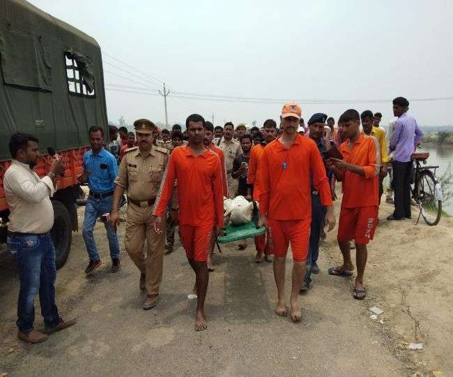 Photo of ग्रामीणों से भरा पिकअप इंदिरा नहर में गिरा, डूबे सभी सात बच्चों के शव बरामद