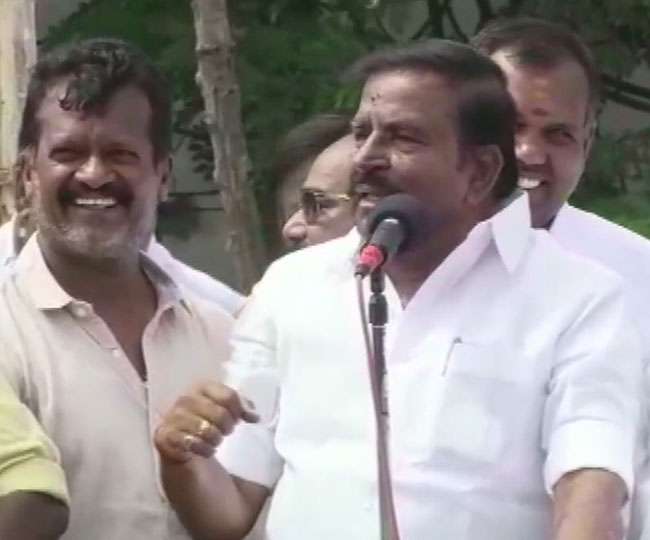 Photo of DMK और कांग्रेस के बीच तनाव इनदिनों जारी, ‘अच्छा होगा हम अकेले लड़े निकाय चुनाव, कब तक कांग्रेस की पालकी ढोएंगे’