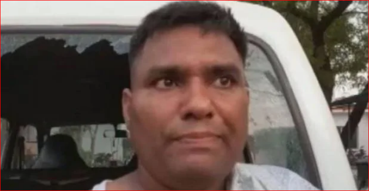 Photo of अलीगढ़ आ रहे एक मुस्लिम परिवार को रास्ते में रोककर पीटा, गालियां दी, कार का शीशा तक तोड़ा