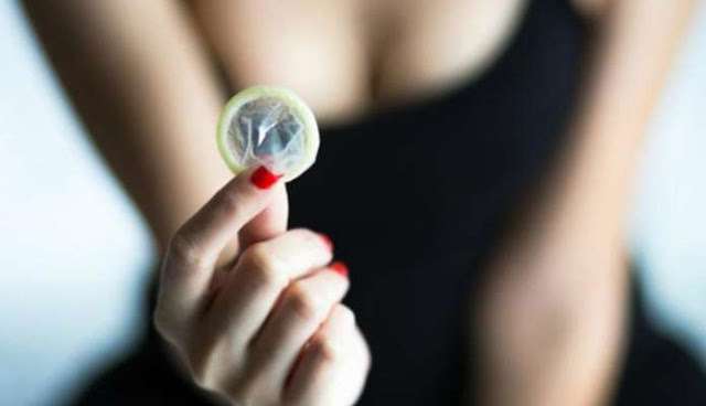 Photo of कंडोम का इस्तेमाल ना करने के लिए पुरुष बनाते है ये अजीब बहाने