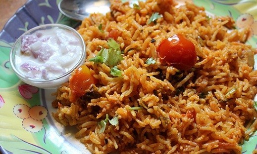 Photo of घर पर बनाये स्वादिष्ट ऑनियन राइस