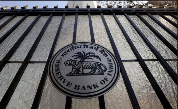 Photo of RBI ने की रेपो रेट में कटौती, लोगों को होगा बड़ा फायदा…