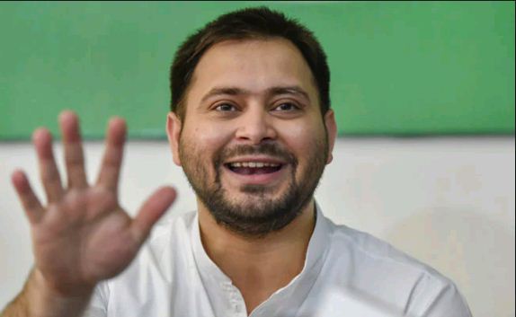 Photo of बिहार: तेजस्वी यादव को ढूंढने वाले को मिलेगा इतने रुपए का इनाम, इनाम की राशि जानकर हर कोई हुआ…