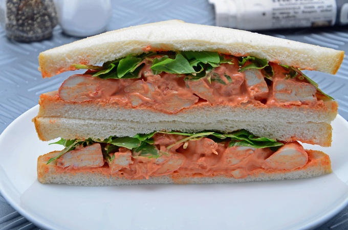 Photo of घर पर ऐसे बनाएं स्वादिष्ट और पौष्टिक चिकन टिक्का सैंडविच