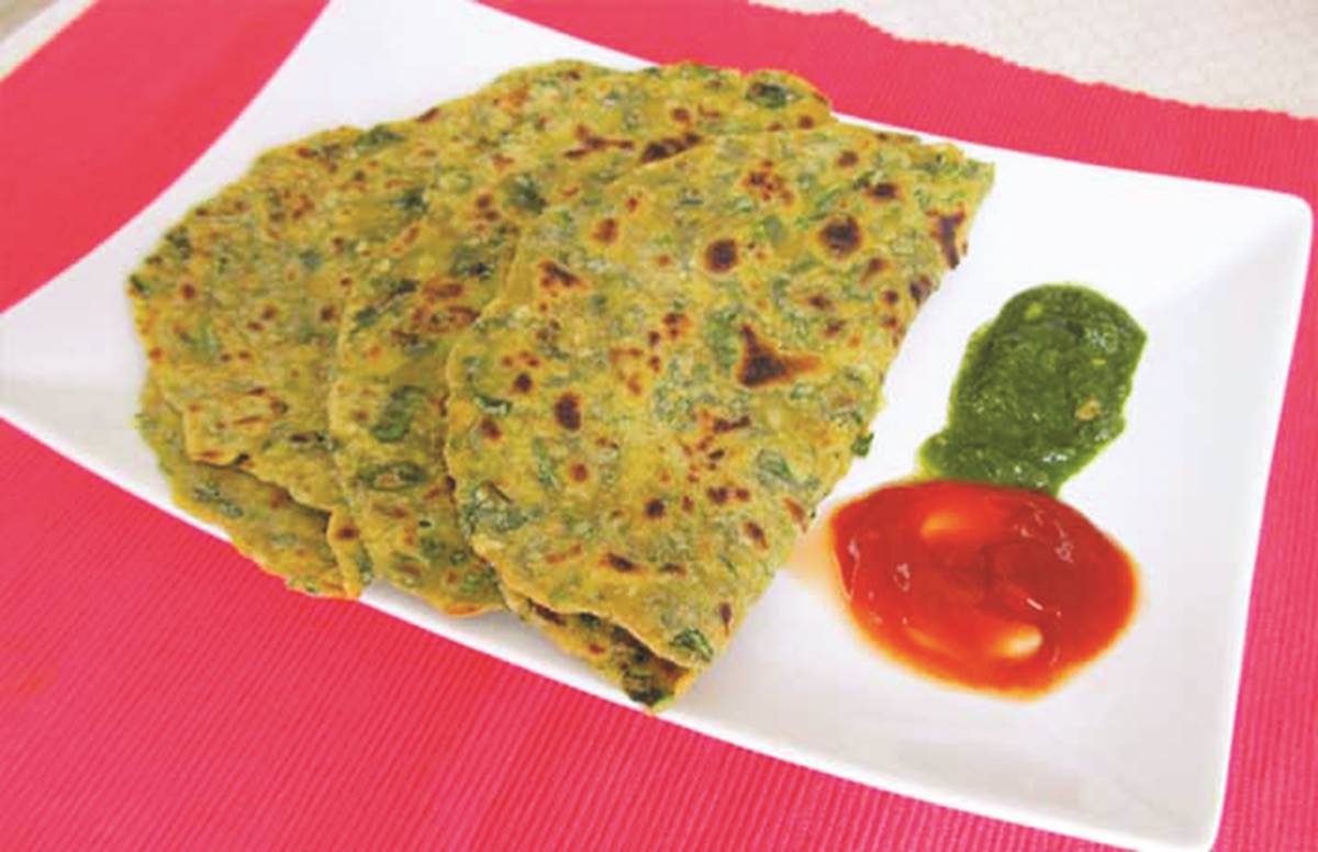 Photo of सुबह-सुबह चाय के साथ लें स्पाइसी राइस परांठा…