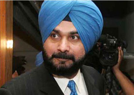 Photo of आखिर ऐसे क्या हुआ कि राहुल गांधी से मिलने के बाद सिद्धू के तेवर पड़े ढीले, सीनियर कांग्रेस नेता ने कह दी बड़ी बात