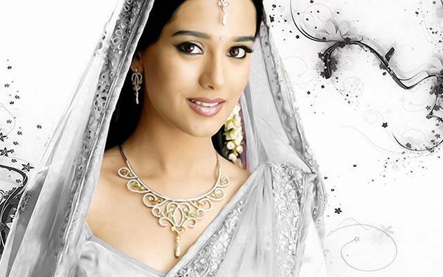 Photo of अपनी सादगी के लिए मशहूर ‘अमृता राव’, एथनिक लुक में लगती है बहुत खुबसूरत