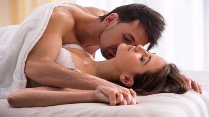 Photo of शारीरिक संबंध को बेहतर बनाने के लिए अपनाएं फोरप्ले टिप्स