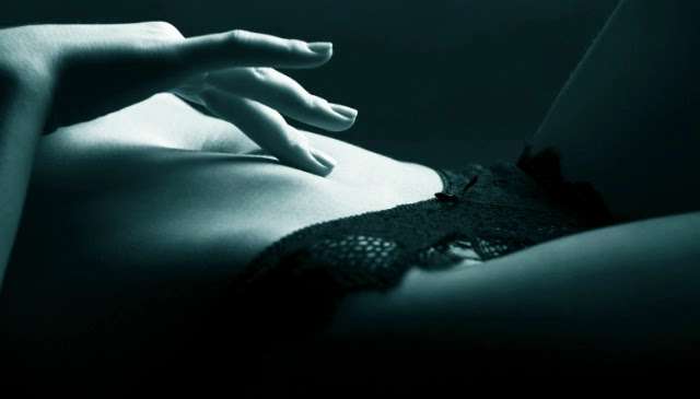 Photo of सेक्स के दौरान करें ये 3 काम, अपने होश खो बैठेगी लड़की