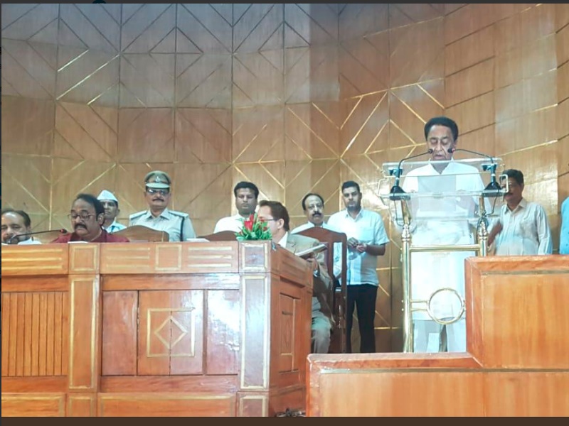 Photo of CM Kamal Nath ने पहली बार विधायक पद की शपथ ली, इससे पहले वो 8 बार सांसद रह चुके हैं