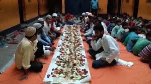 Photo of समाज में इफ्तार के आयोजन से बढता हैं भाईचारा