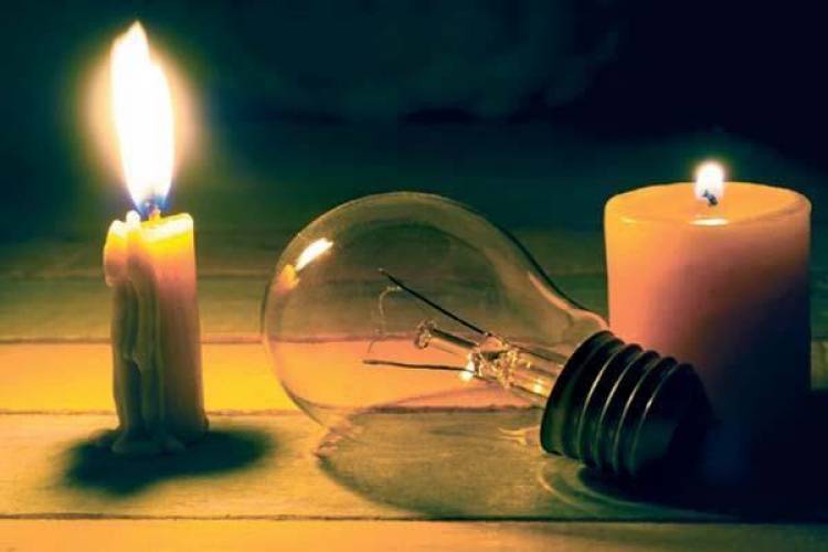 Photo of रात आई आंधी से बिजली विभाग को हुआ नुकसान, आंधी से टूटे 50 खंभे, करीब 200 मजरों की बत्ती गुल