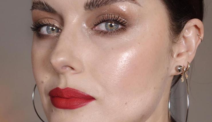 Photo of ऑयली स्किन बनती हैं गर्मियों में बड़ी समस्या